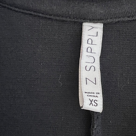 Z SUPPLY Black Mini V Neck Sleeveless Swing A Line Dress Pockets Day to Night - Picture 8 of 13